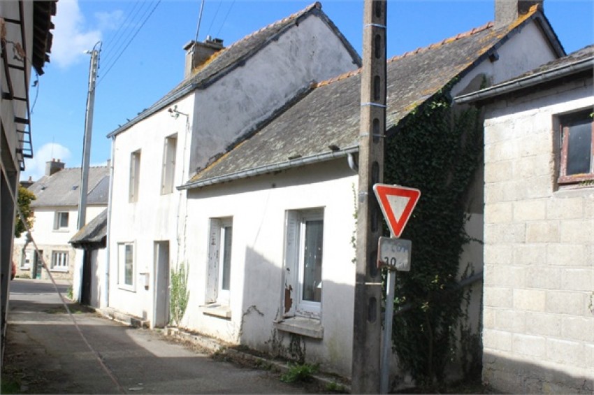 Images for Place des Chasseurs, 22320, Plussulien, Brittany